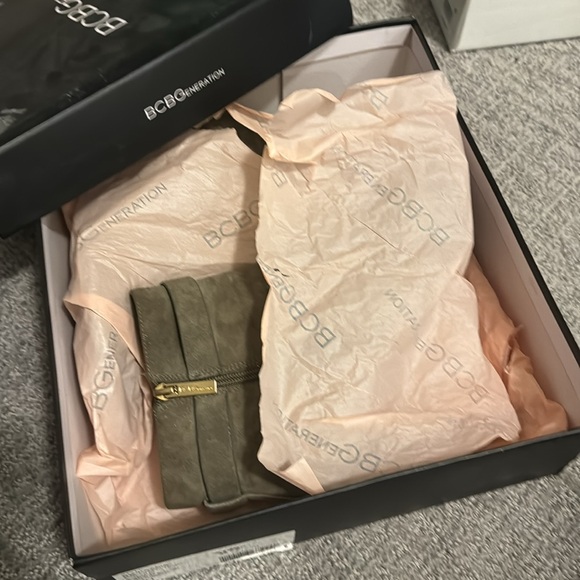 BCBGeneration Women Cassia Suede Peep Toe Booties Fatigue Green size 10 - Picture 7 of 9